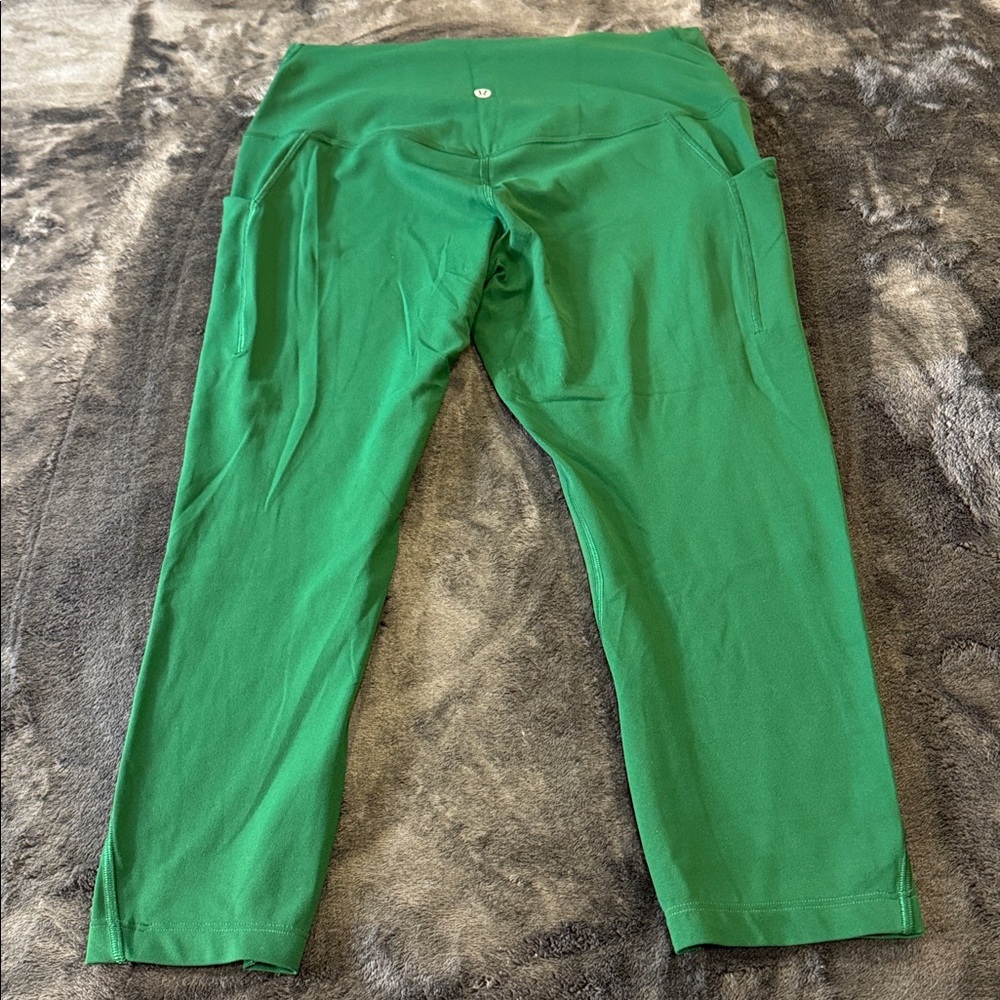 LULULEMON ALIGN GREEN HIGH-RISE CROP LEGGINGS WITH POCKETS NWOT - 10 - Picture 6 of 13